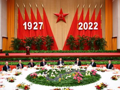 国防部举行盛大招待会 热烈庆祝中国人民解放军建军95周年 习近平出席